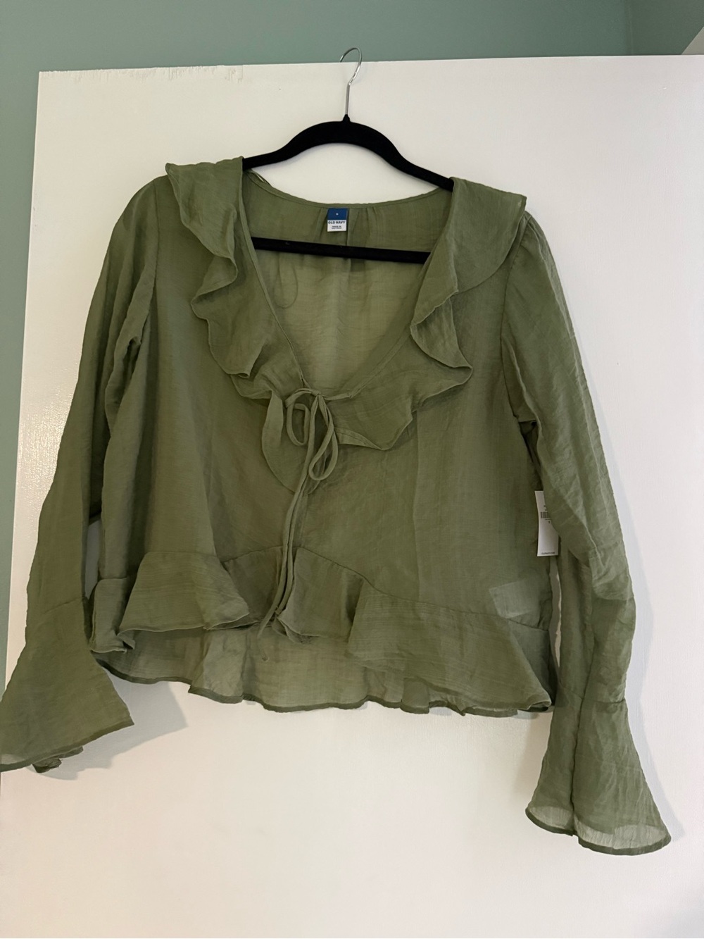 Old Navy Bell-Sleeve Ruffle Top - Picture 4 of 4